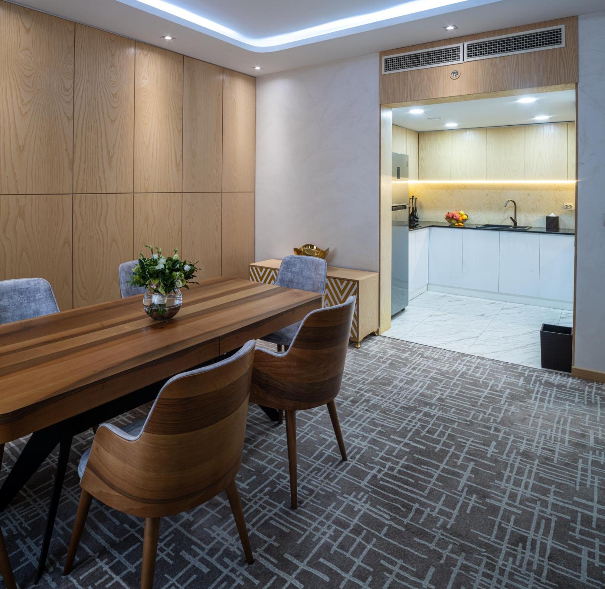 Lotte City Hotels Tashkent Palace Ngoại thất bức ảnh