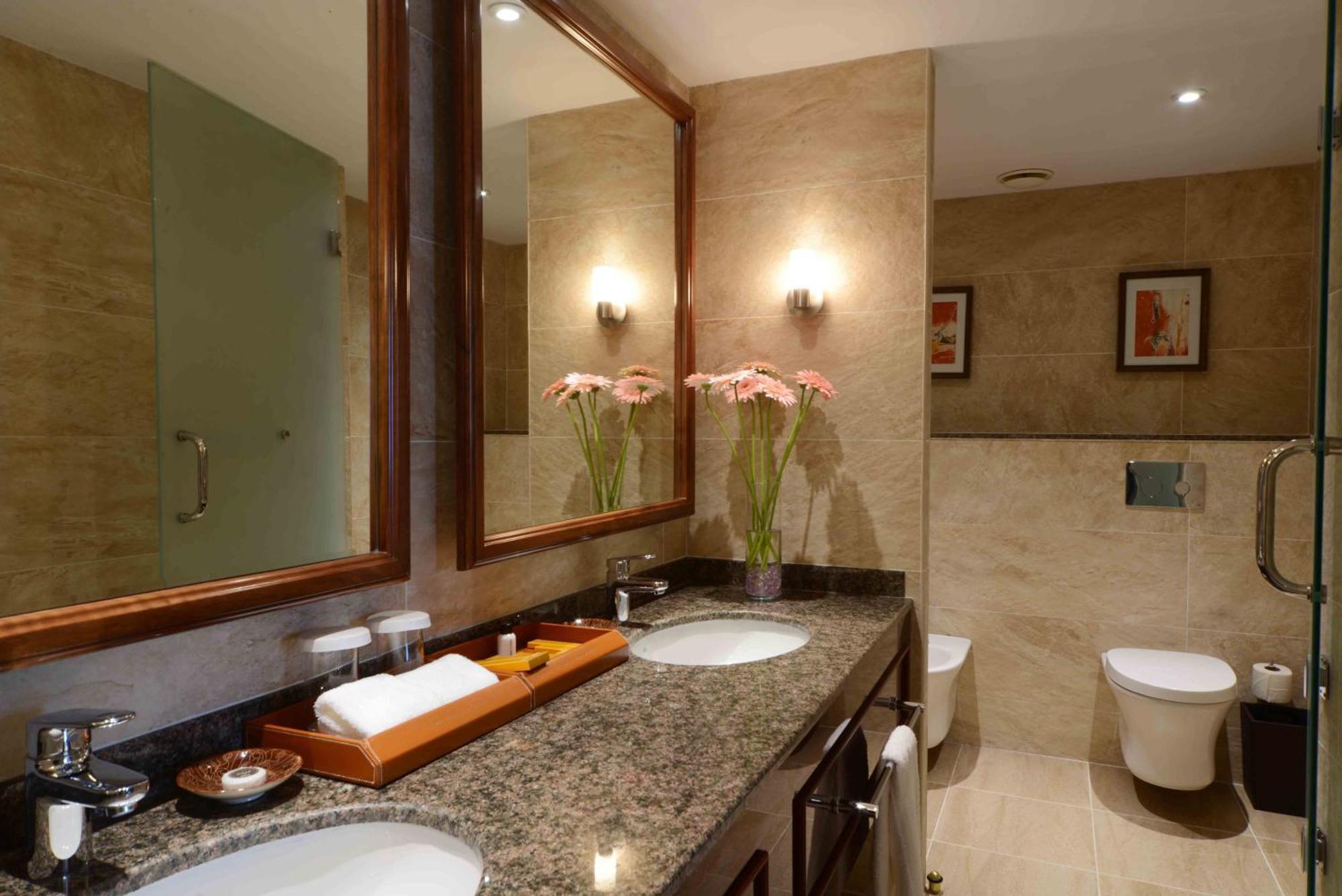 Lotte City Hotels Tashkent Palace Phòng bức ảnh