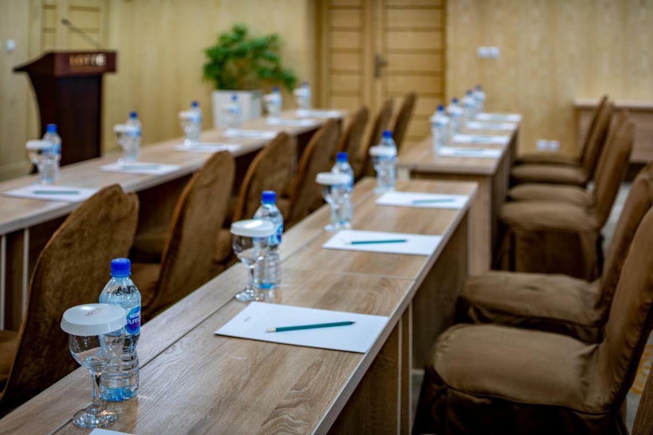 Lotte City Hotels Tashkent Palace Ngoại thất bức ảnh
